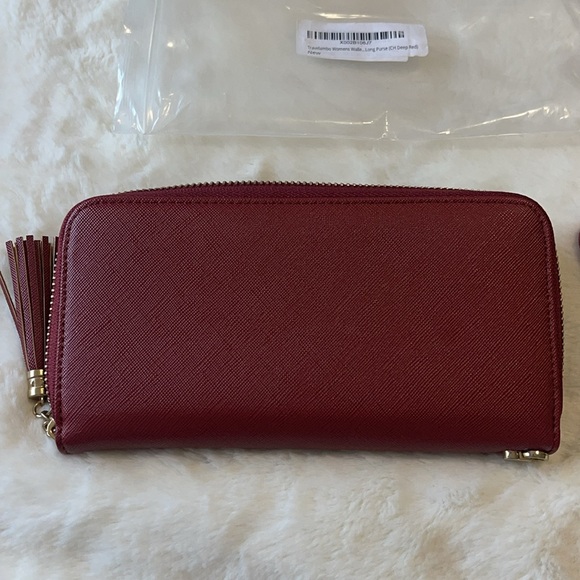Travelambo Red Wallet with Tassel and removable  purse cord - Picture 3 of 5
